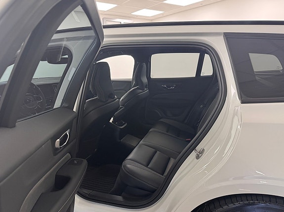 Volvo V60 16 of 18