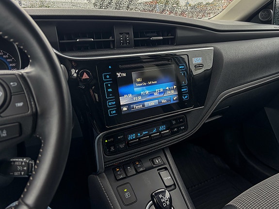 Toyota Auris 10 of 20