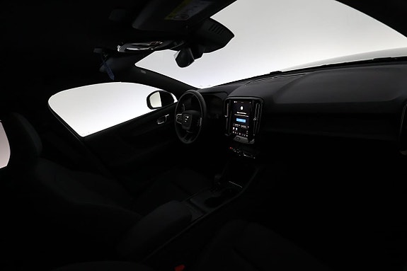 Volvo EX40 17 of 17