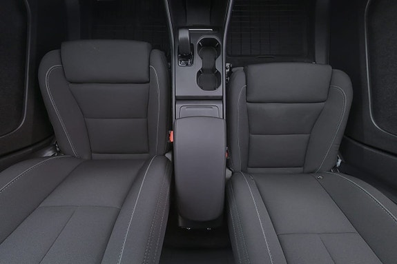 Volvo EX40 9 of 17