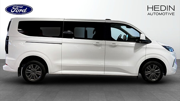 Ford Custom Tourneo 6 of 9