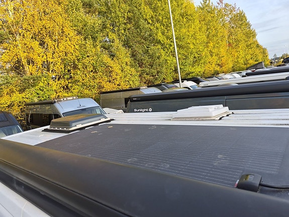 Challenger Vany 114 S endast 5,40 lång, drag, dieselvärme, litium, solcell 25 of 25
