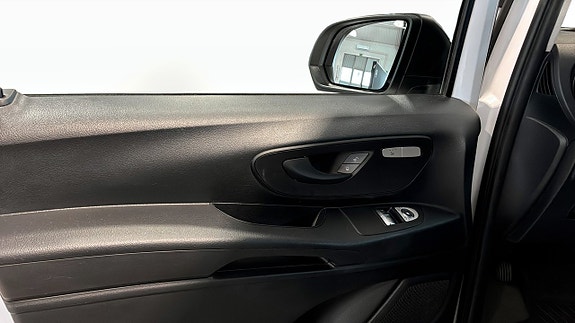 Mercedes-Benz eVito 111 11 of 11