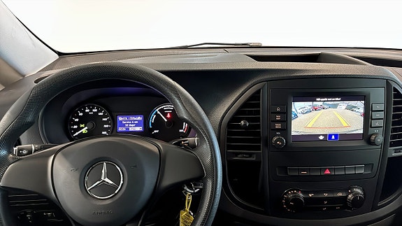 Mercedes-Benz eVito 111 4 of 11