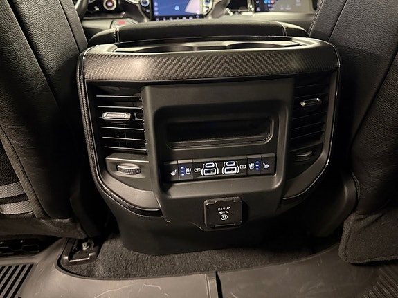 Dodge RAM 1500 12 of 23