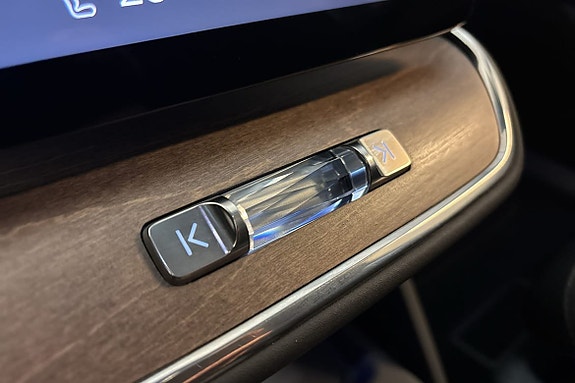 Volvo ES90 13 of 30