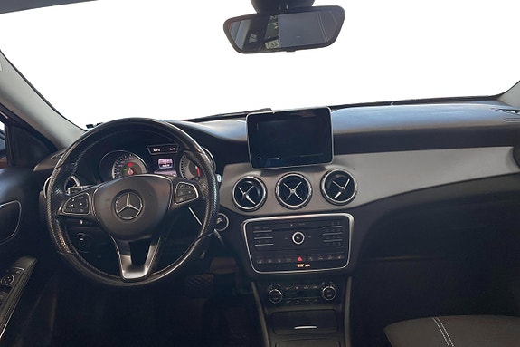 Mercedes-Benz GLA 220 d 8 of 10
