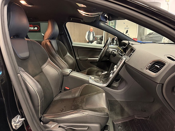 Volvo V60 21 of 25