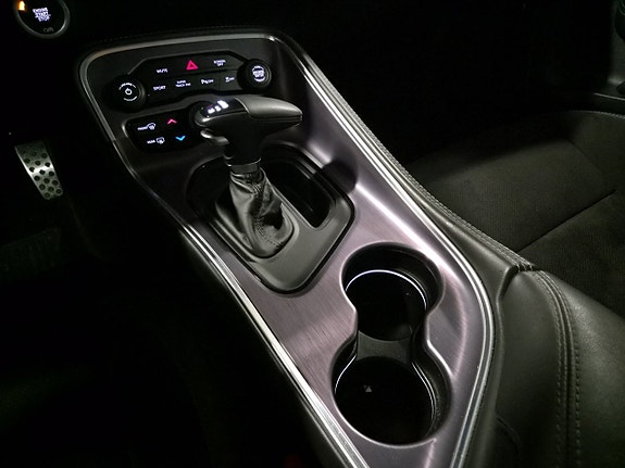 Dodge Challenger 14 of 18