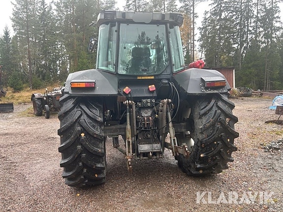 Traktor Massey Ferguson 6170 med lastare 4 of 6