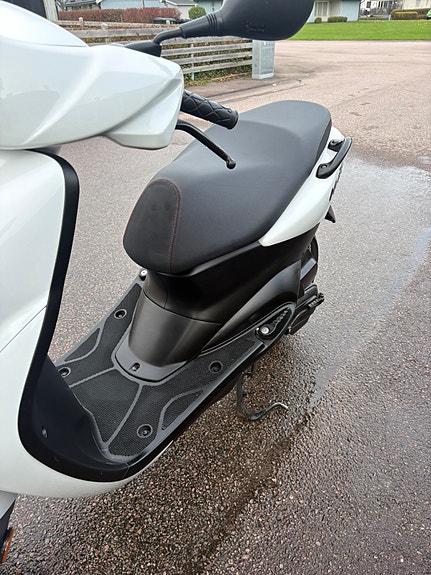 Yamaha Neos 4 4 of 6