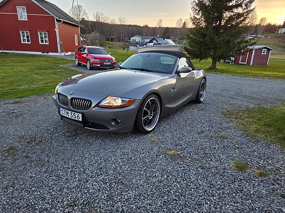 BMW Z4 2 of 10