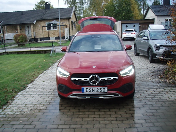 Mercedes-Benz GLA 200 9 of 9