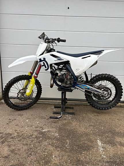 Husqvarna TC 85 2 of 2