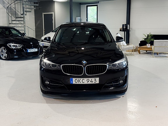 BMW 320 3 of 18