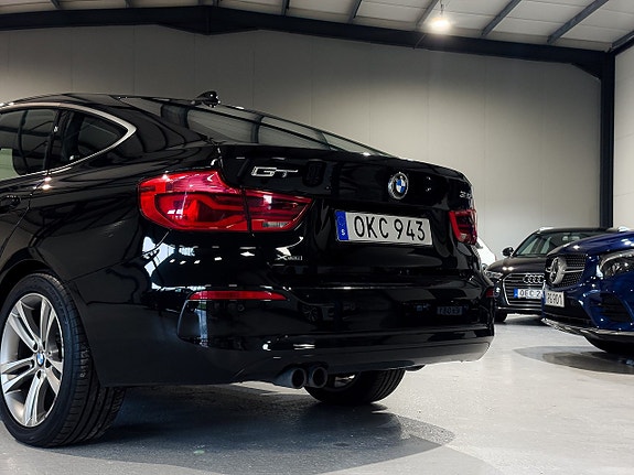 BMW 320 8 of 18