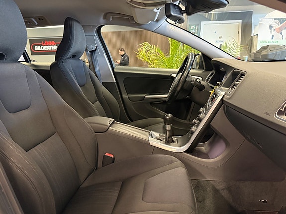 Volvo V60 20 of 26