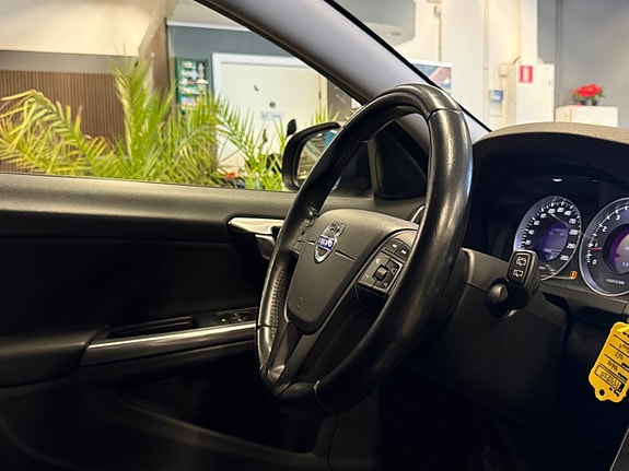 Volvo V60 22 of 26