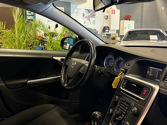 Volvo V60 21 of 26