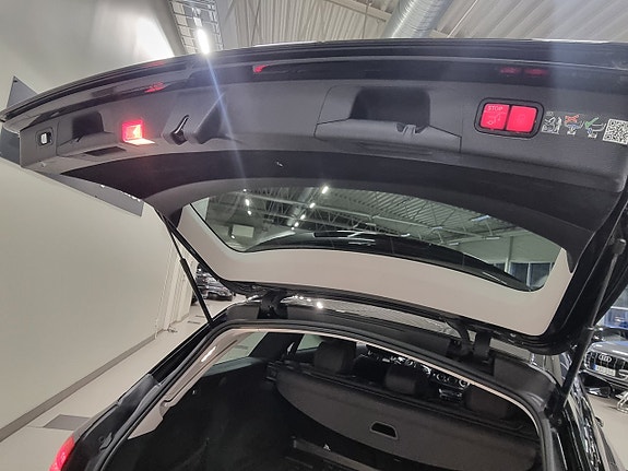Mercedes-Benz E 220 d 7 of 18
