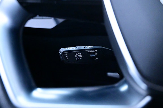 Audi Q8 e-tron 8 of 27