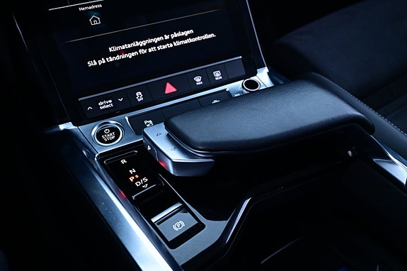 Audi Q8 e-tron 24 of 27