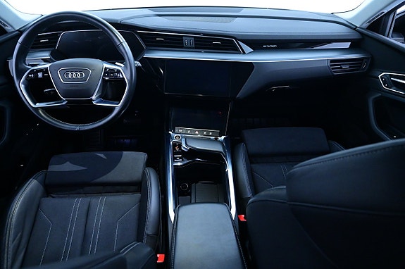 Audi Q8 e-tron 6 of 27