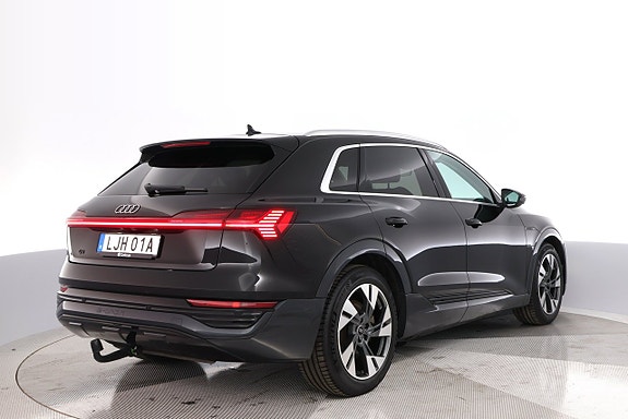 Audi Q8 e-tron 5 of 27