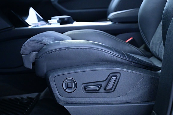 Audi Q8 e-tron 13 of 27