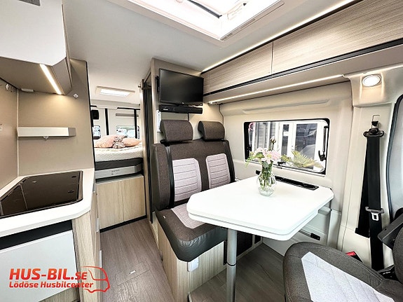 Adria Twin 640 SGX Plus / 160 Hk / Litium / Solpanel 3 of 21