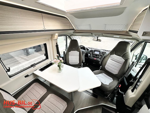Adria Twin 640 SGX Plus / 160 Hk / Litium / Solpanel 2 of 21