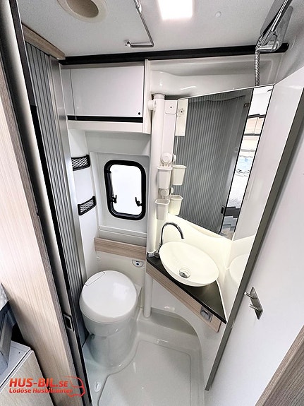 Adria Twin 640 SGX Plus / 160 Hk / Litium / Solpanel 10 of 21
