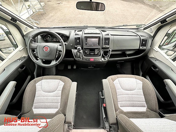Adria Twin 640 SGX Plus / 160 Hk / Litium / Solpanel 14 of 21