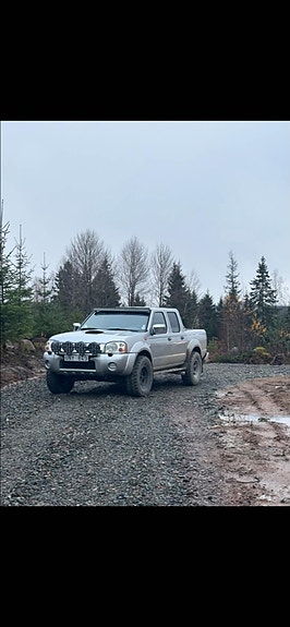Nissan Navara 2 of 3