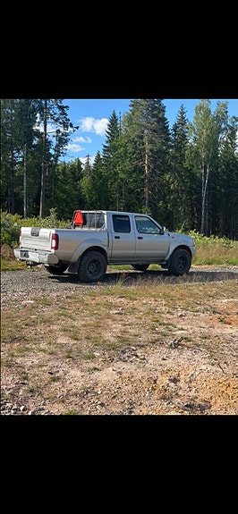 Nissan Navara 3 of 3