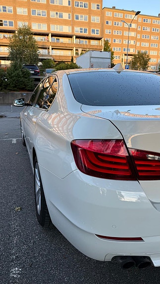 BMW 520i 4 of 8
