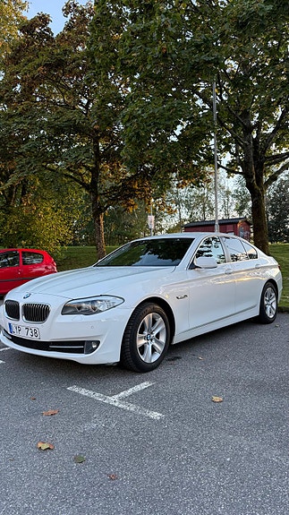 BMW 520i 3 of 8