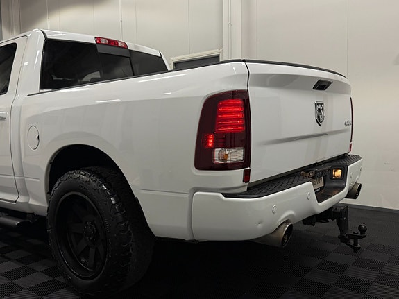 Dodge RAM 1500 12 of 30