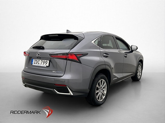 Lexus NX300h 8 of 30