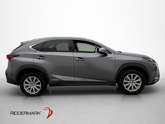 Lexus NX300h 9 of 30