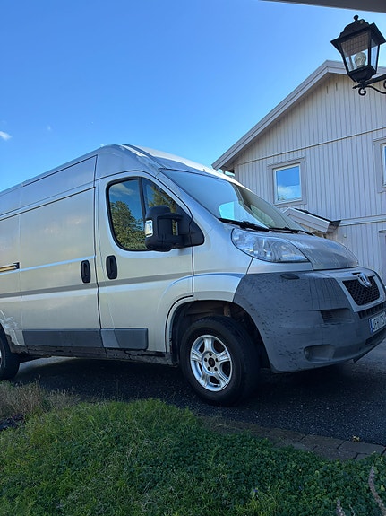 Peugeot Boxer 2 of 9
