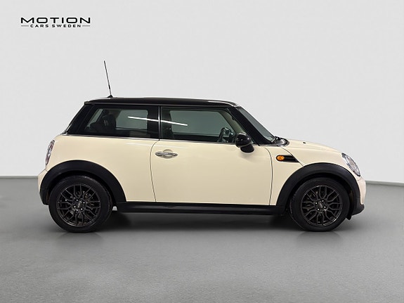 MINI Cooper D 4 of 17