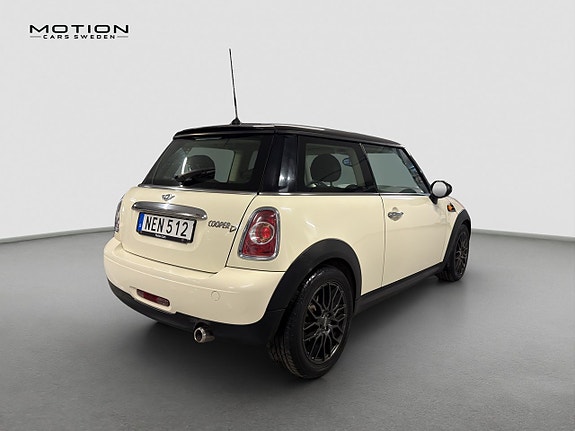 MINI Cooper D 5 of 17