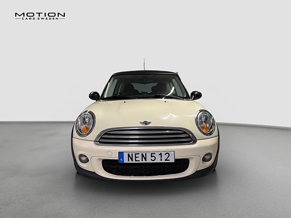 MINI Cooper D 2 of 17
