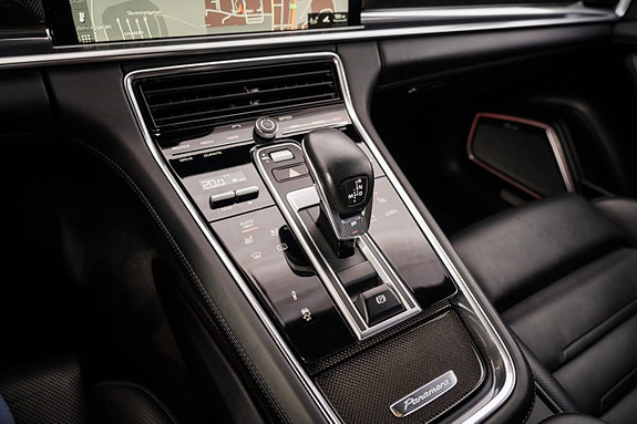 Porsche Panamera Turbo 17 of 30