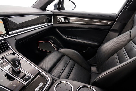 Porsche Panamera Turbo 18 of 30