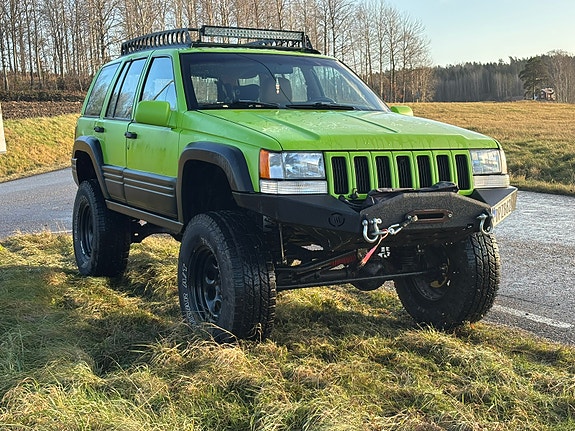 Jeep Grand Cherokee 3 of 4