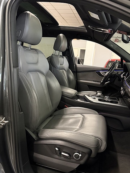 Audi Q7 15 of 25