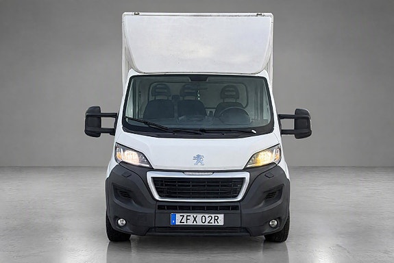 Peugeot Boxer 2 of 12