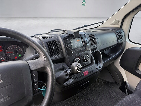 Peugeot Boxer 11 of 12